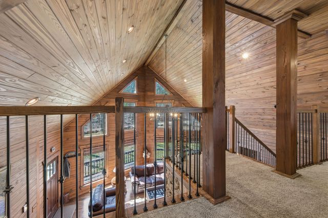 1118 Carrollville Landing Rd, Clifton, TN 38425