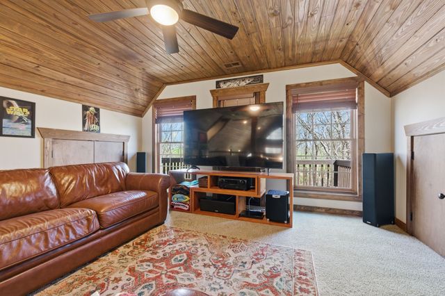 1118 Carrollville Landing Rd, Clifton, TN 38425