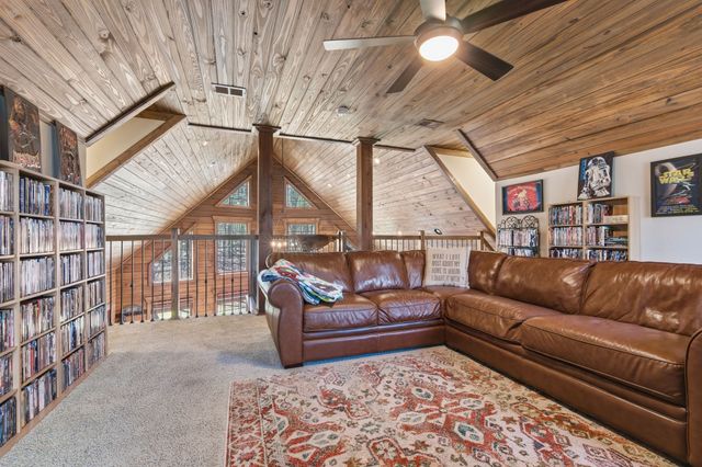 1118 Carrollville Landing Rd, Clifton, TN 38425