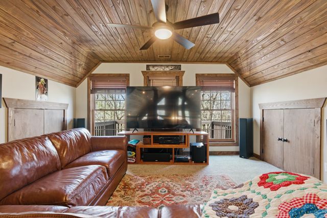 1118 Carrollville Landing Rd, Clifton, TN 38425