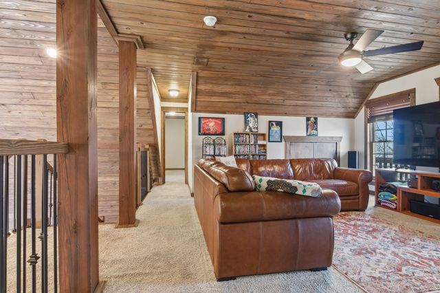 1118 Carrollville Landing Rd, Clifton, TN 38425