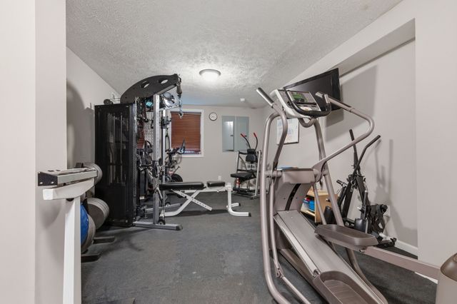 1118 Carrollville Landing Rd, Clifton, TN 38425