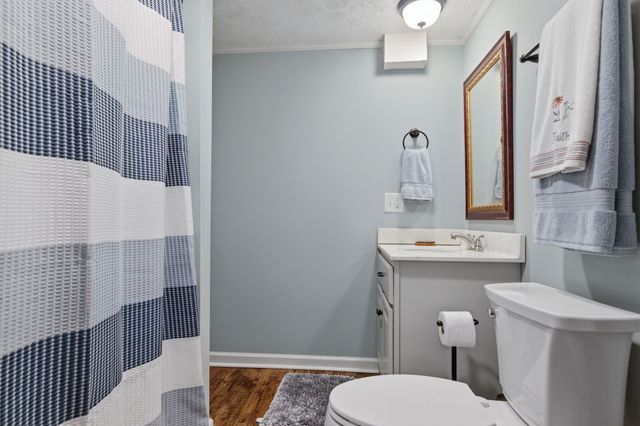 1118 Carrollville Landing Rd, Clifton, TN 38425