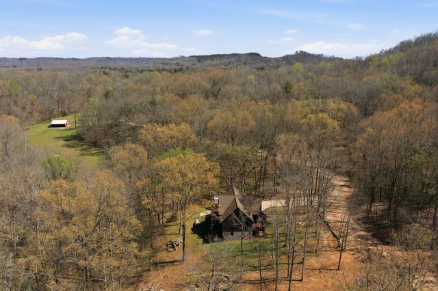 1118 Carrollville Landing Rd, Clifton, TN 38425