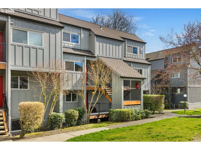 4 TOUCHSTONE 150, Lake Oswego, OR 97035