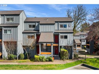 4 TOUCHSTONE 150, Lake Oswego, OR 97035