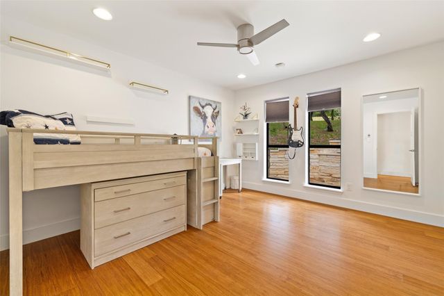 7903 Entrada CV, Austin, TX 78730
