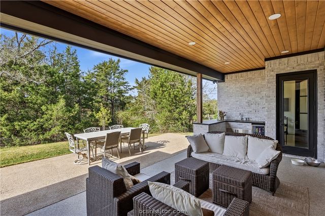 2977 Boxelder Drive, Bryan, TX 77807