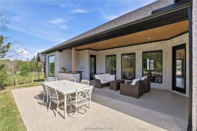 2977 Boxelder Drive, Bryan, TX 77807