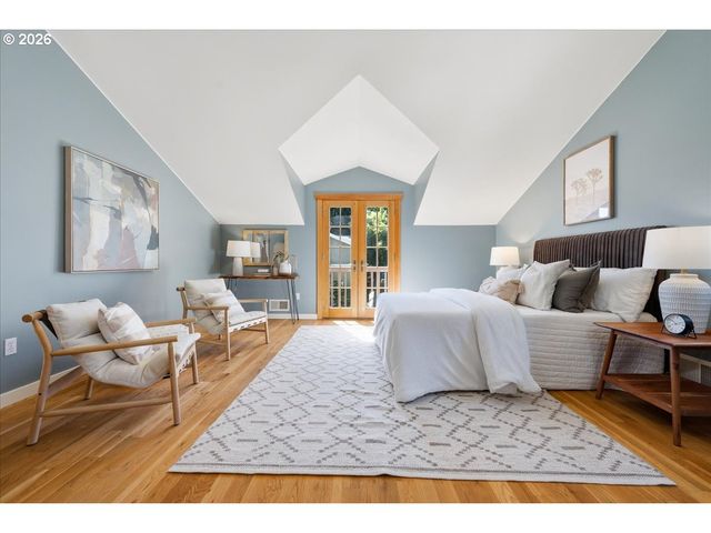 7043 Se CLINTON St, Portland, OR 97206