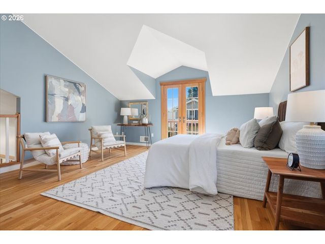 7043 Se CLINTON St, Portland, OR 97206