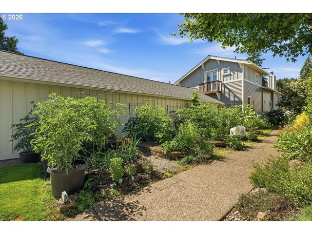 7043 Se CLINTON St, Portland, OR 97206
