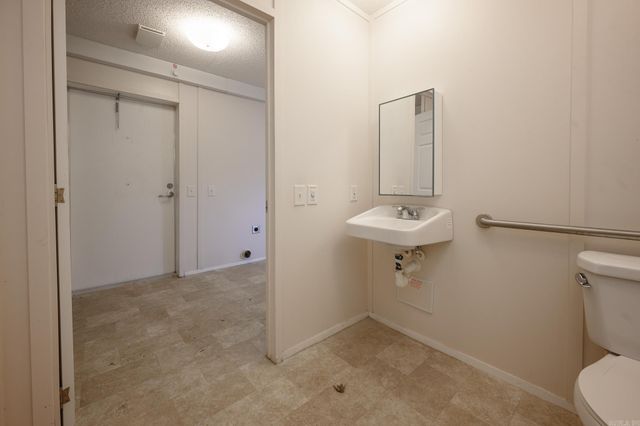 145 W Polk Road 76, Mena, AR 71953