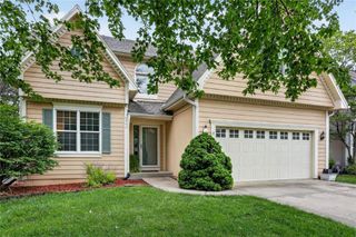 8442 Lakeview Avenue, Lenexa, KS 66219