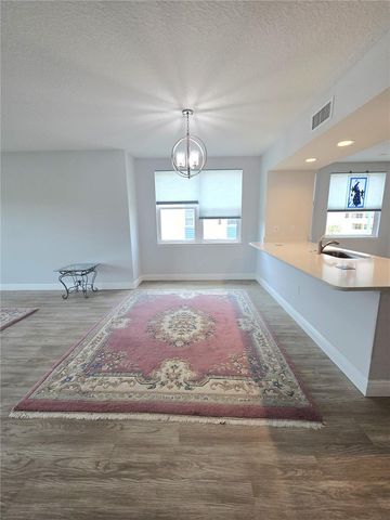 960 STARKEY ROAD 9206, Largo, FL 33771