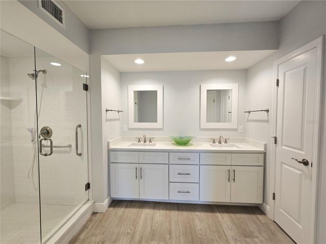 960 STARKEY ROAD 9206, Largo, FL 33771
