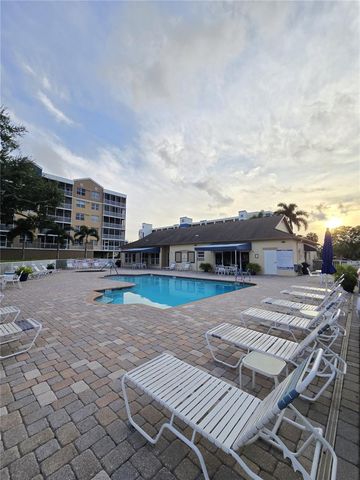 960 STARKEY ROAD 9206, Largo, FL 33771