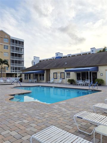 960 STARKEY ROAD 9206, Largo, FL 33771