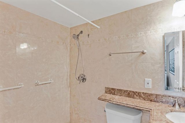 139 Sunrise Avenue 103, Palm Beach, FL 33480