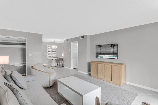 139 Sunrise Avenue 103, Palm Beach, FL 33480