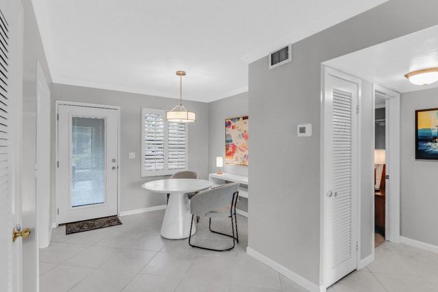 139 Sunrise Avenue 103, Palm Beach, FL 33480