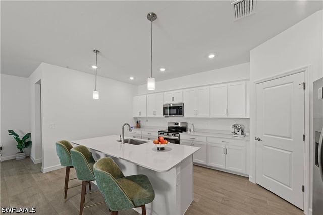 10542 Timber Creek DR, Fort Myers, FL 33913