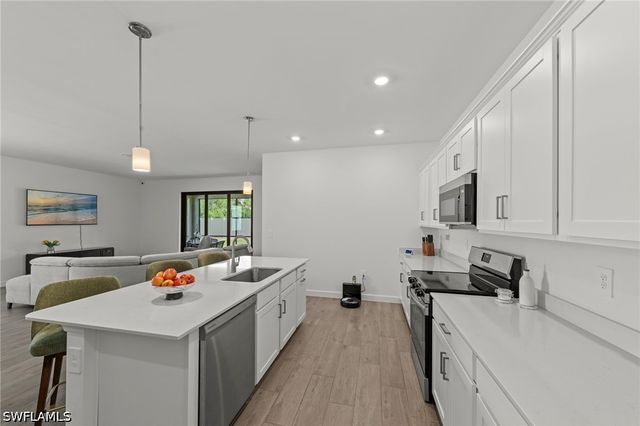 10542 Timber Creek DR, Fort Myers, FL 33913