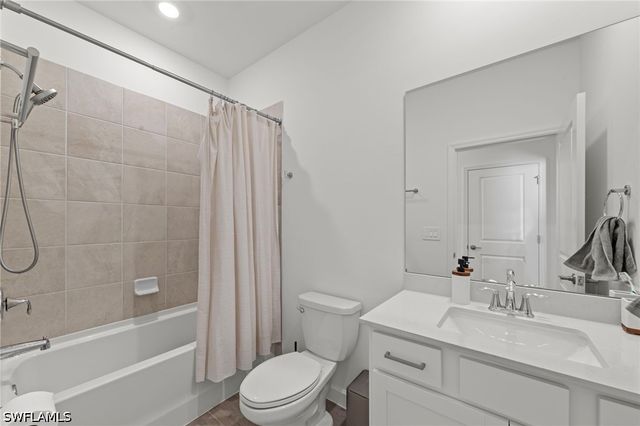 10542 Timber Creek DR, Fort Myers, FL 33913