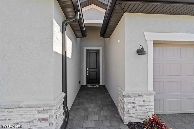 10542 Timber Creek DR, Fort Myers, FL 33913