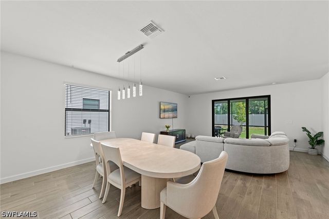 10542 Timber Creek DR, Fort Myers, FL 33913