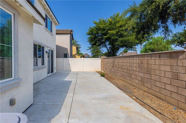12858 Merdian St, Eastvale, CA 92880