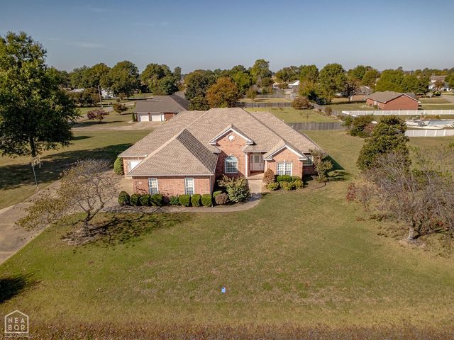 901 Balcom Lane, Trumann, AR 72472