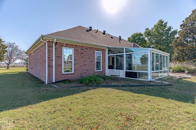 901 Balcom Lane, Trumann, AR 72472