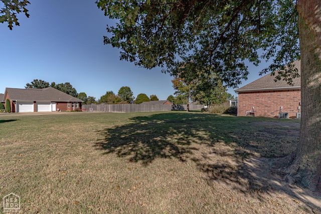 901 Balcom Lane, Trumann, AR 72472