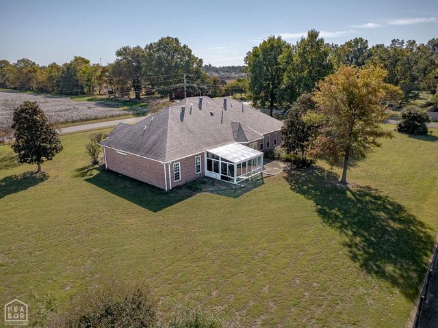 901 Balcom Lane, Trumann, AR 72472