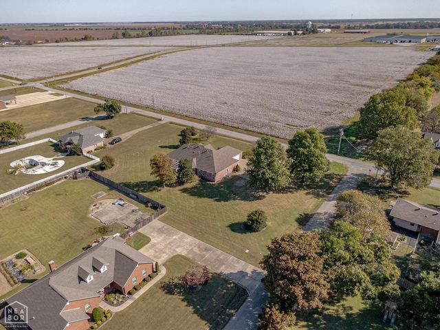 901 Balcom Lane, Trumann, AR 72472