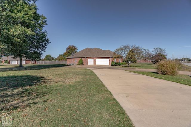 901 Balcom Lane, Trumann, AR 72472