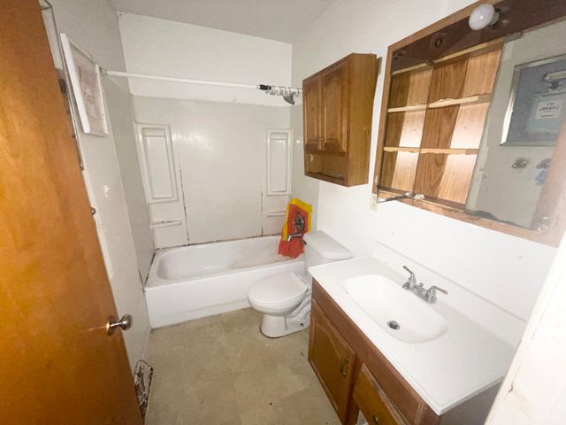 2756 Old Hobart Road, Lake Station, IN 46405