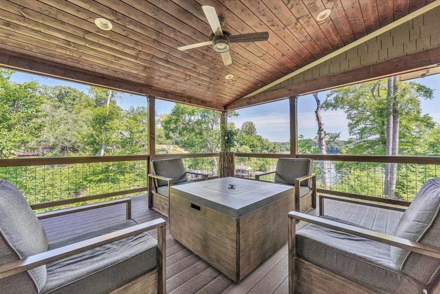 95 Watersong CIR, Union Hall, VA 24176