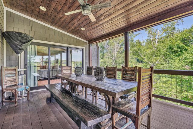 95 Watersong CIR, Union Hall, VA 24176