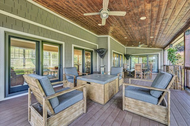 95 Watersong CIR, Union Hall, VA 24176