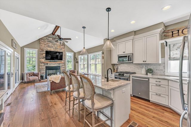 95 Watersong CIR, Union Hall, VA 24176