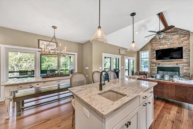 95 Watersong CIR, Union Hall, VA 24176