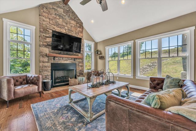 95 Watersong CIR, Union Hall, VA 24176