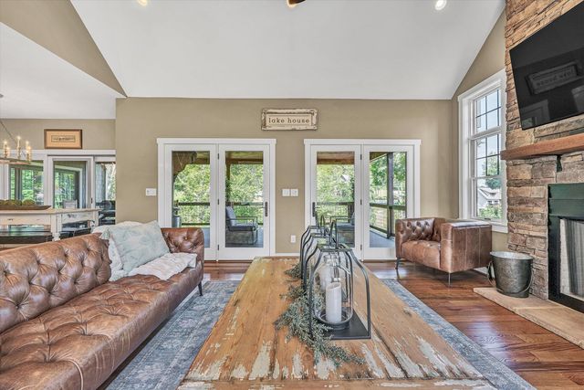 95 Watersong CIR, Union Hall, VA 24176