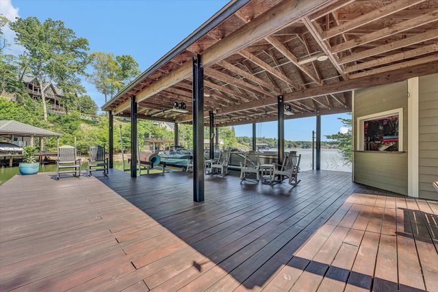 95 Watersong CIR, Union Hall, VA 24176
