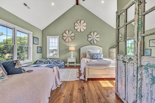 95 Watersong CIR, Union Hall, VA 24176