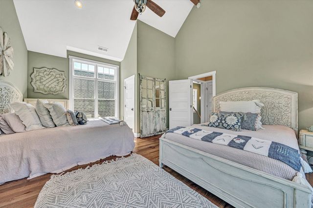 95 Watersong CIR, Union Hall, VA 24176