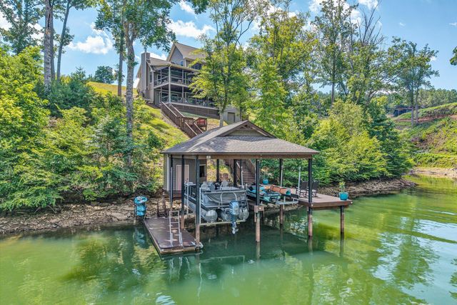 95 Watersong CIR, Union Hall, VA 24176