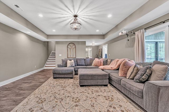 95 Watersong CIR, Union Hall, VA 24176